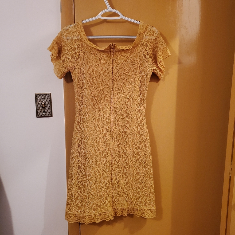 Dress - Picture 2 of 3